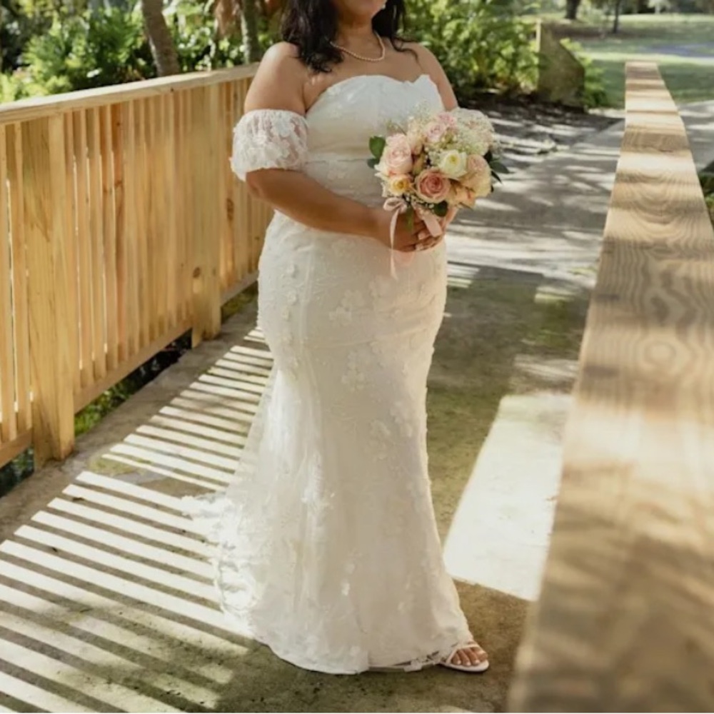 🆕NWOT Lulus Magical Beginnings White 3D Floral Embroidered Bridal Wedding Dress - Picture 8 of 9
